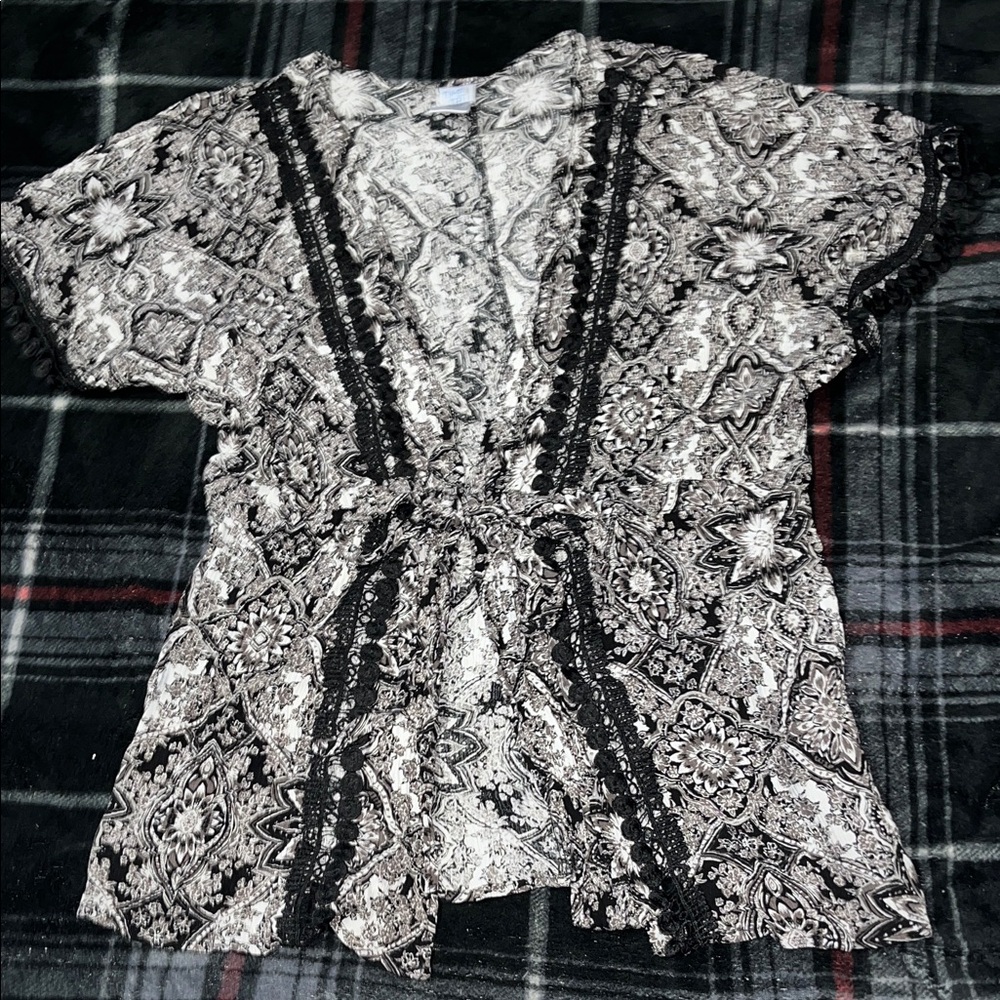 Time and Tru Black and White Swim Coverup